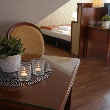 Wy & ポビエロボ