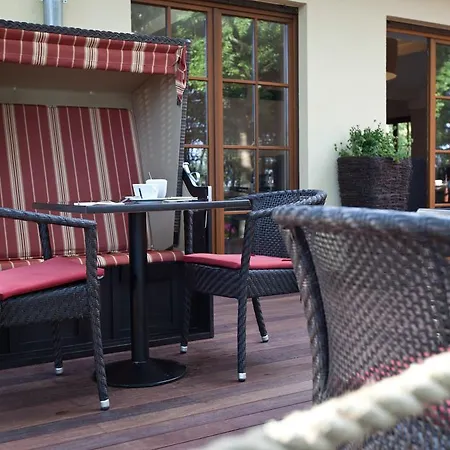 Aparthotel Wy & 4*