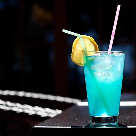 Wy & アパートホテル